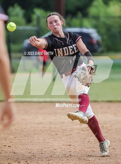 Thumbnail 1 in Independence vs Bondurant-Farrar (Rick Doran Classic) photogallery.