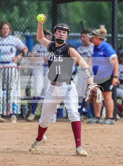 Thumbnail 2 in Independence vs Bondurant-Farrar (Rick Doran Classic) photogallery.