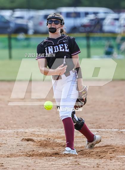 Thumbnail 2 in Independence vs Bondurant-Farrar (Rick Doran Classic) photogallery.