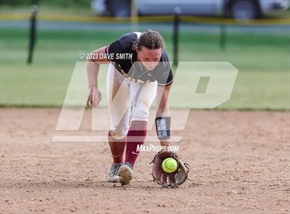 Thumbnail 2 in Independence vs Bondurant-Farrar (Rick Doran Classic) photogallery.