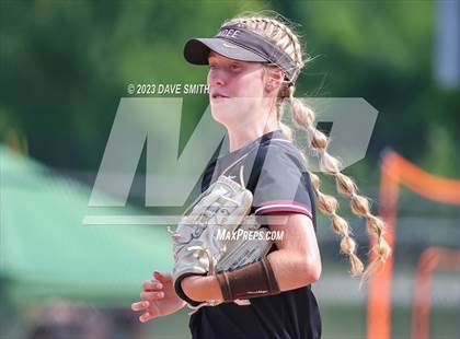 Thumbnail 2 in Independence vs Bondurant-Farrar (Rick Doran Classic) photogallery.