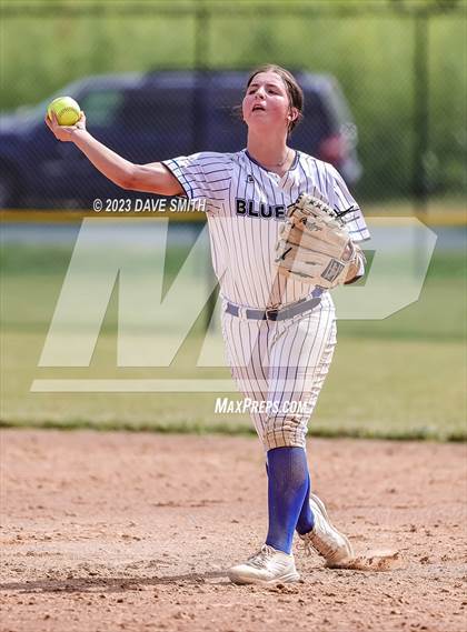 Thumbnail 2 in Independence vs Bondurant-Farrar (Rick Doran Classic) photogallery.