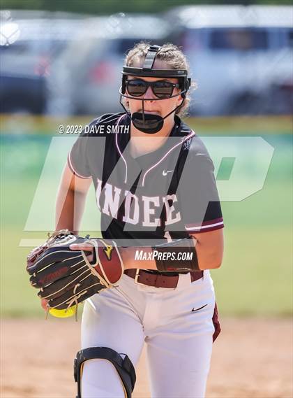 Thumbnail 3 in Independence vs Bondurant-Farrar (Rick Doran Classic) photogallery.
