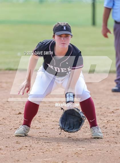 Thumbnail 2 in Independence vs Bondurant-Farrar (Rick Doran Classic) photogallery.