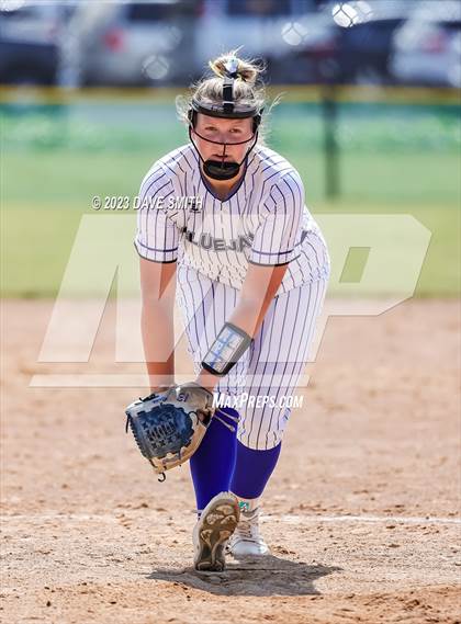 Thumbnail 1 in Independence vs Bondurant-Farrar (Rick Doran Classic) photogallery.