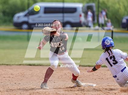 Thumbnail 2 in Independence vs Bondurant-Farrar (Rick Doran Classic) photogallery.