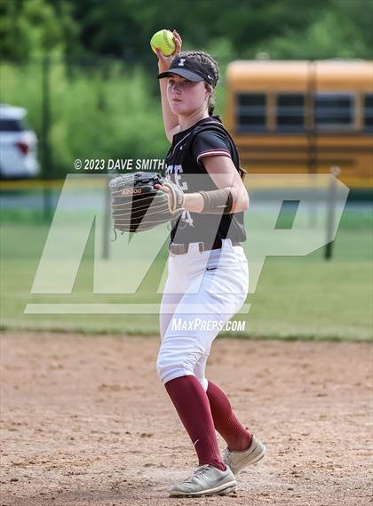 Thumbnail 1 in Independence vs Bondurant-Farrar (Rick Doran Classic) photogallery.