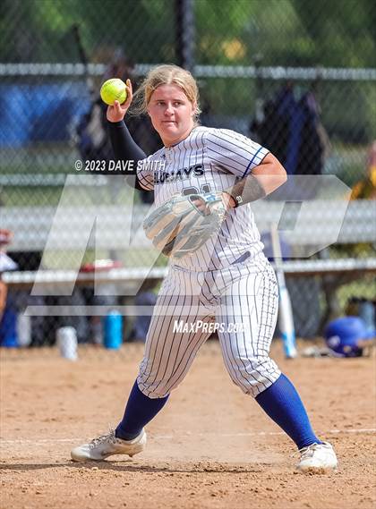 Thumbnail 2 in Independence vs Bondurant-Farrar (Rick Doran Classic) photogallery.