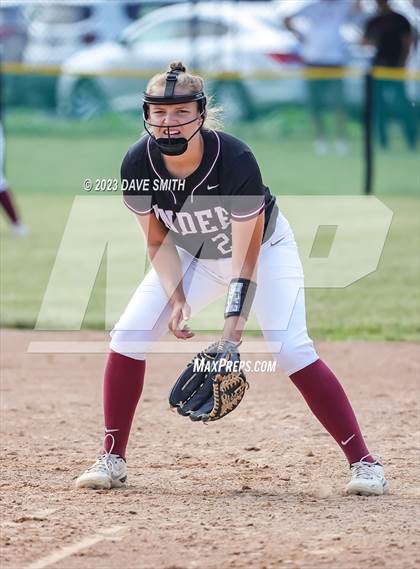 Thumbnail 3 in Independence vs Bondurant-Farrar (Rick Doran Classic) photogallery.