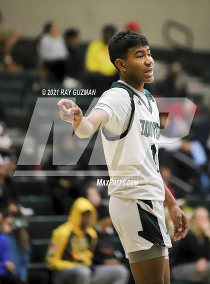 Thumbnail 1 in Buchanan vs. Hoover (Holiday Invitational Tournament) photogallery.