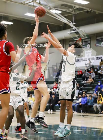 Thumbnail 2 in Buchanan vs. Hoover (Holiday Invitational Tournament) photogallery.