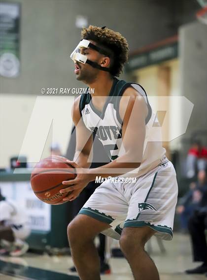 Thumbnail 1 in Buchanan vs. Hoover (Holiday Invitational Tournament) photogallery.