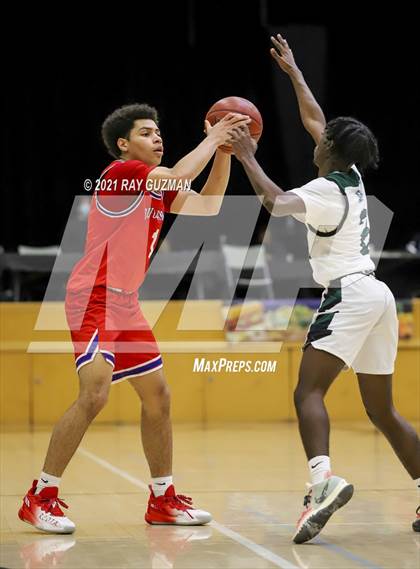 Thumbnail 2 in Buchanan vs. Hoover (Holiday Invitational Tournament) photogallery.