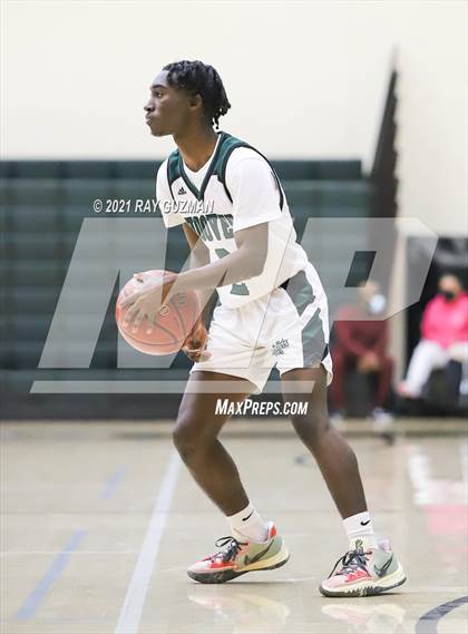 Thumbnail 2 in Buchanan vs. Hoover (Holiday Invitational Tournament) photogallery.