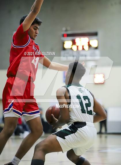 Thumbnail 3 in Buchanan vs. Hoover (Holiday Invitational Tournament) photogallery.