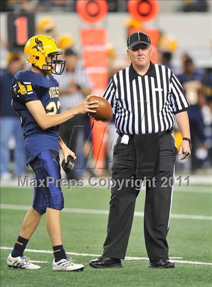 Thumbnail 1 in Lamar vs. Cooper (5A Division 2 Region 1 Bi-District) photogallery.