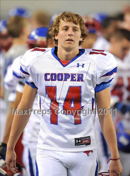 Thumbnail 2 in Lamar vs. Cooper (5A Division 2 Region 1 Bi-District) photogallery.