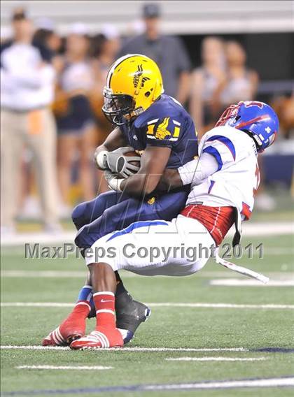Thumbnail 1 in Lamar vs. Cooper (5A Division 2 Region 1 Bi-District) photogallery.