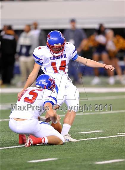 Thumbnail 1 in Lamar vs. Cooper (5A Division 2 Region 1 Bi-District) photogallery.