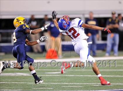 Thumbnail 2 in Lamar vs. Cooper (5A Division 2 Region 1 Bi-District) photogallery.