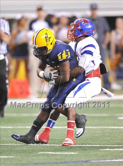 Thumbnail 3 in Lamar vs. Cooper (5A Division 2 Region 1 Bi-District) photogallery.
