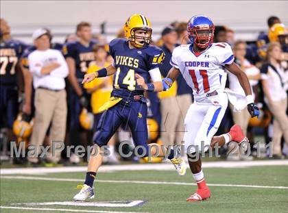 Thumbnail 3 in Lamar vs. Cooper (5A Division 2 Region 1 Bi-District) photogallery.