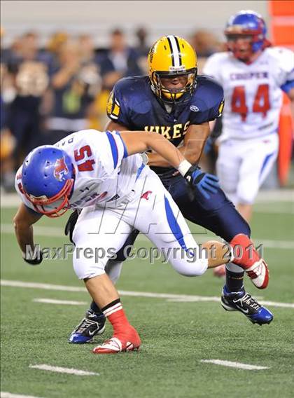 Thumbnail 3 in Lamar vs. Cooper (5A Division 2 Region 1 Bi-District) photogallery.