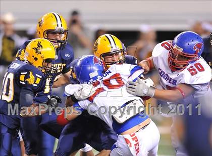 Thumbnail 3 in Lamar vs. Cooper (5A Division 2 Region 1 Bi-District) photogallery.