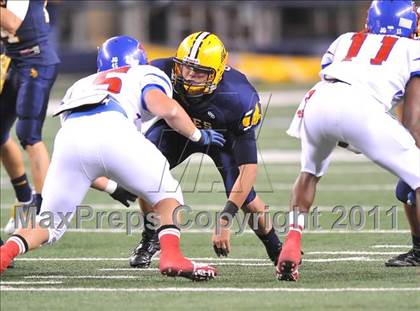 Thumbnail 2 in Lamar vs. Cooper (5A Division 2 Region 1 Bi-District) photogallery.