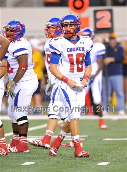 Thumbnail 2 in Lamar vs. Cooper (5A Division 2 Region 1 Bi-District) photogallery.