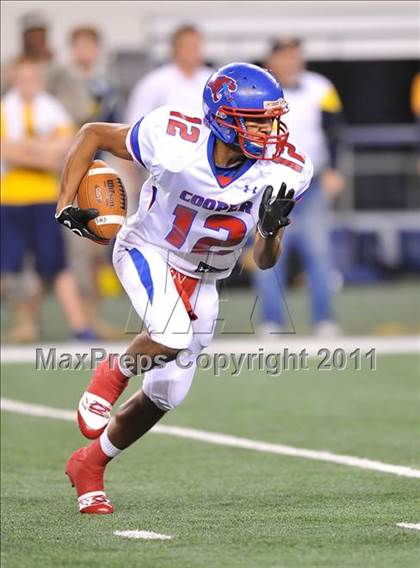 Thumbnail 3 in Lamar vs. Cooper (5A Division 2 Region 1 Bi-District) photogallery.