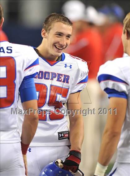 Thumbnail 2 in Lamar vs. Cooper (5A Division 2 Region 1 Bi-District) photogallery.