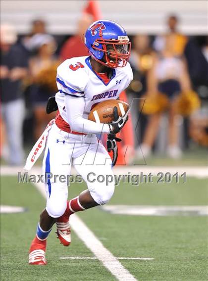 Thumbnail 3 in Lamar vs. Cooper (5A Division 2 Region 1 Bi-District) photogallery.