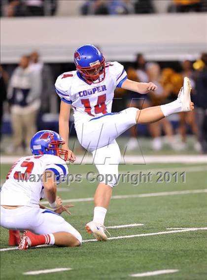 Thumbnail 2 in Lamar vs. Cooper (5A Division 2 Region 1 Bi-District) photogallery.