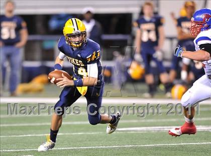 Thumbnail 1 in Lamar vs. Cooper (5A Division 2 Region 1 Bi-District) photogallery.