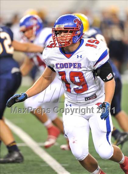 Thumbnail 3 in Lamar vs. Cooper (5A Division 2 Region 1 Bi-District) photogallery.
