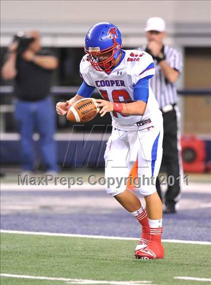 Thumbnail 1 in Lamar vs. Cooper (5A Division 2 Region 1 Bi-District) photogallery.