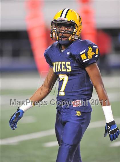 Thumbnail 2 in Lamar vs. Cooper (5A Division 2 Region 1 Bi-District) photogallery.