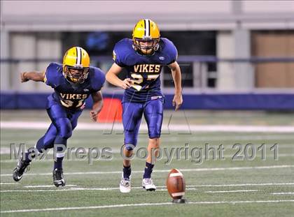Thumbnail 3 in Lamar vs. Cooper (5A Division 2 Region 1 Bi-District) photogallery.