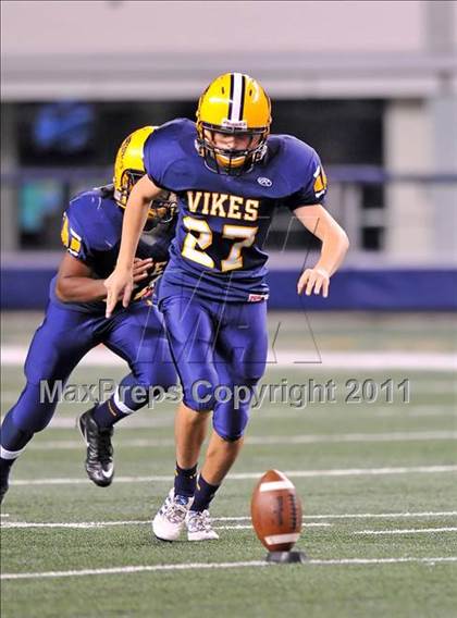 Thumbnail 1 in Lamar vs. Cooper (5A Division 2 Region 1 Bi-District) photogallery.