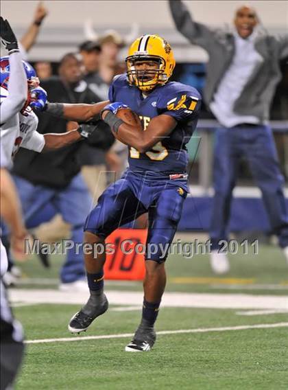 Thumbnail 2 in Lamar vs. Cooper (5A Division 2 Region 1 Bi-District) photogallery.