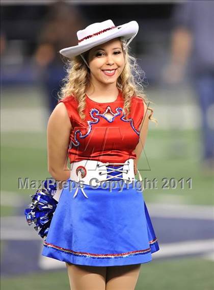 Thumbnail 3 in Lamar vs. Cooper (5A Division 2 Region 1 Bi-District) photogallery.