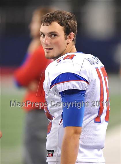 Thumbnail 3 in Lamar vs. Cooper (5A Division 2 Region 1 Bi-District) photogallery.
