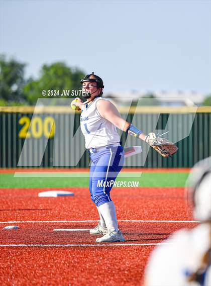 Thumbnail 3 in Moulton vs Slocum (UIL 1A Regional Final) Game 2 photogallery.