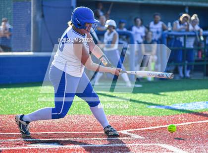 Thumbnail 1 in Moulton vs Slocum (UIL 1A Regional Final) Game 2 photogallery.