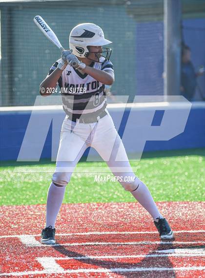 Thumbnail 2 in Moulton vs Slocum (UIL 1A Regional Final) Game 2 photogallery.