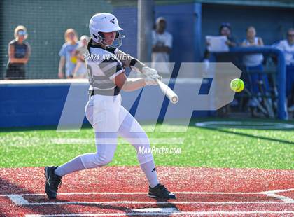 Thumbnail 2 in Moulton vs Slocum (UIL 1A Regional Final) Game 2 photogallery.