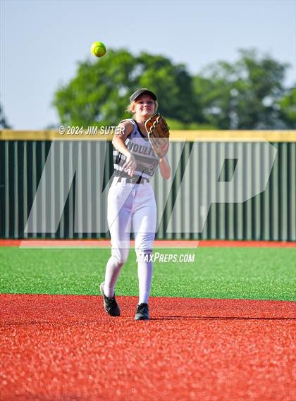 Thumbnail 2 in Moulton vs Slocum (UIL 1A Regional Final) Game 2 photogallery.