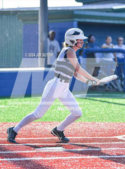 Thumbnail 2 in Moulton vs Slocum (UIL 1A Regional Final) Game 2 photogallery.