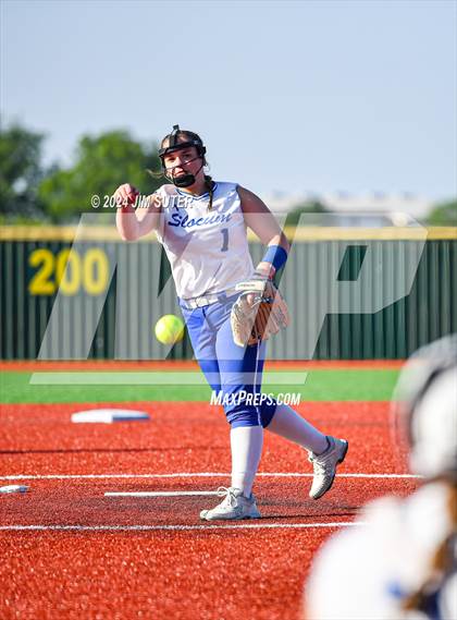 Thumbnail 2 in Moulton vs Slocum (UIL 1A Regional Final) Game 2 photogallery.